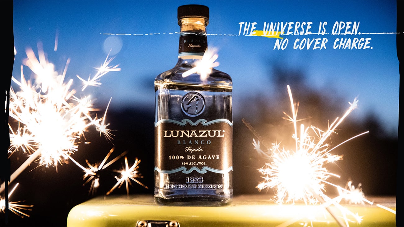 lunazul-bottle-with-sparklers